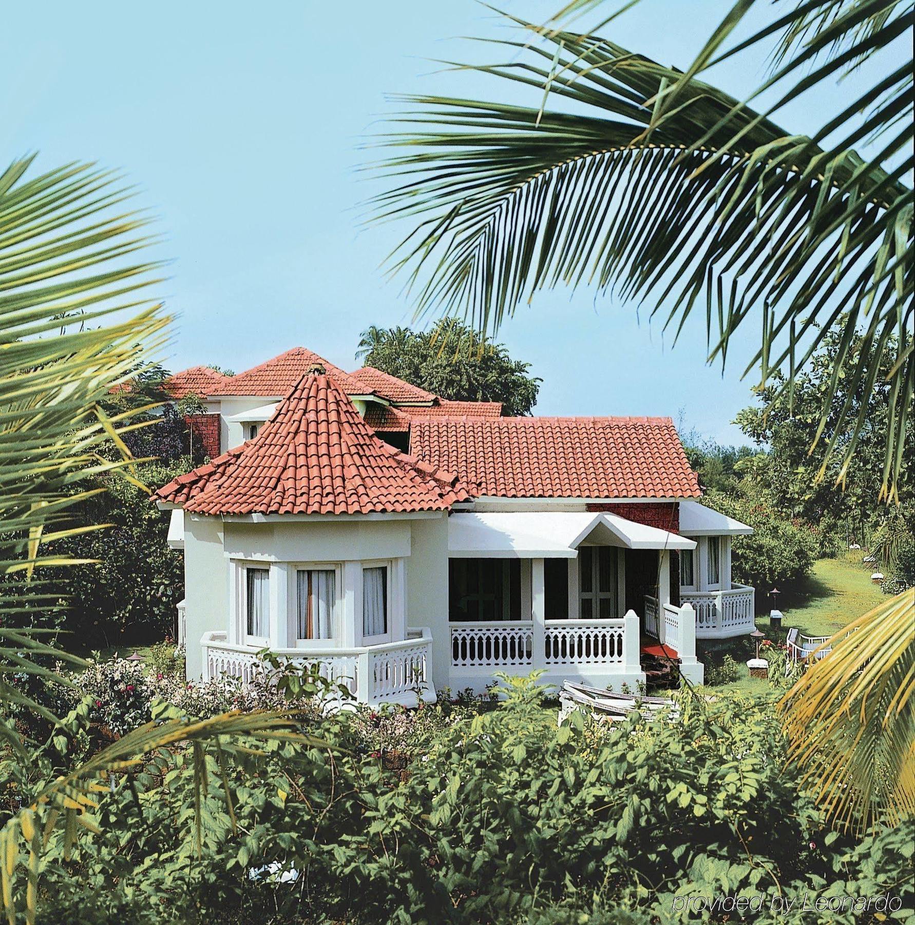 Taj Fort Aguada Resort & Spa, Goa Sinquerim Zewnętrze zdjęcie A villa at the resort